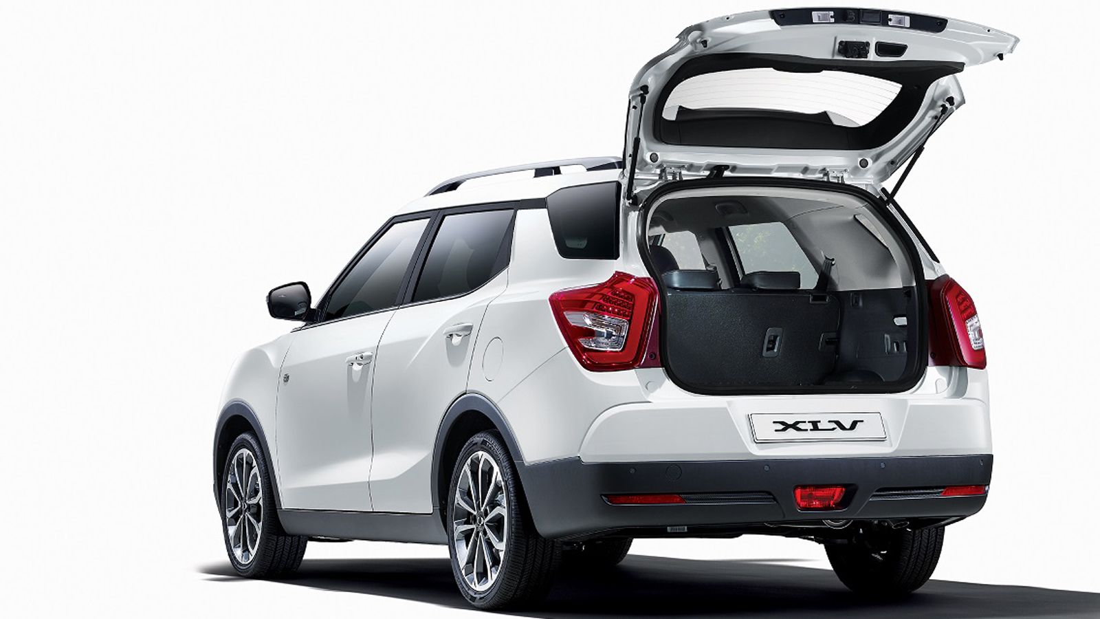 Το νέο SsangYong XLV με μεταξόνιο στα 2,6 μέτρων και 720 λίτρα χώρο φόρτωσης.